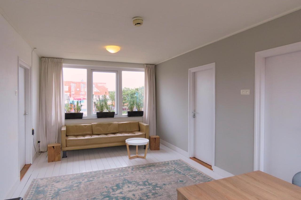 דה קוח Bed And Breakfast Het Bureau Texel מראה חיצוני תמונה