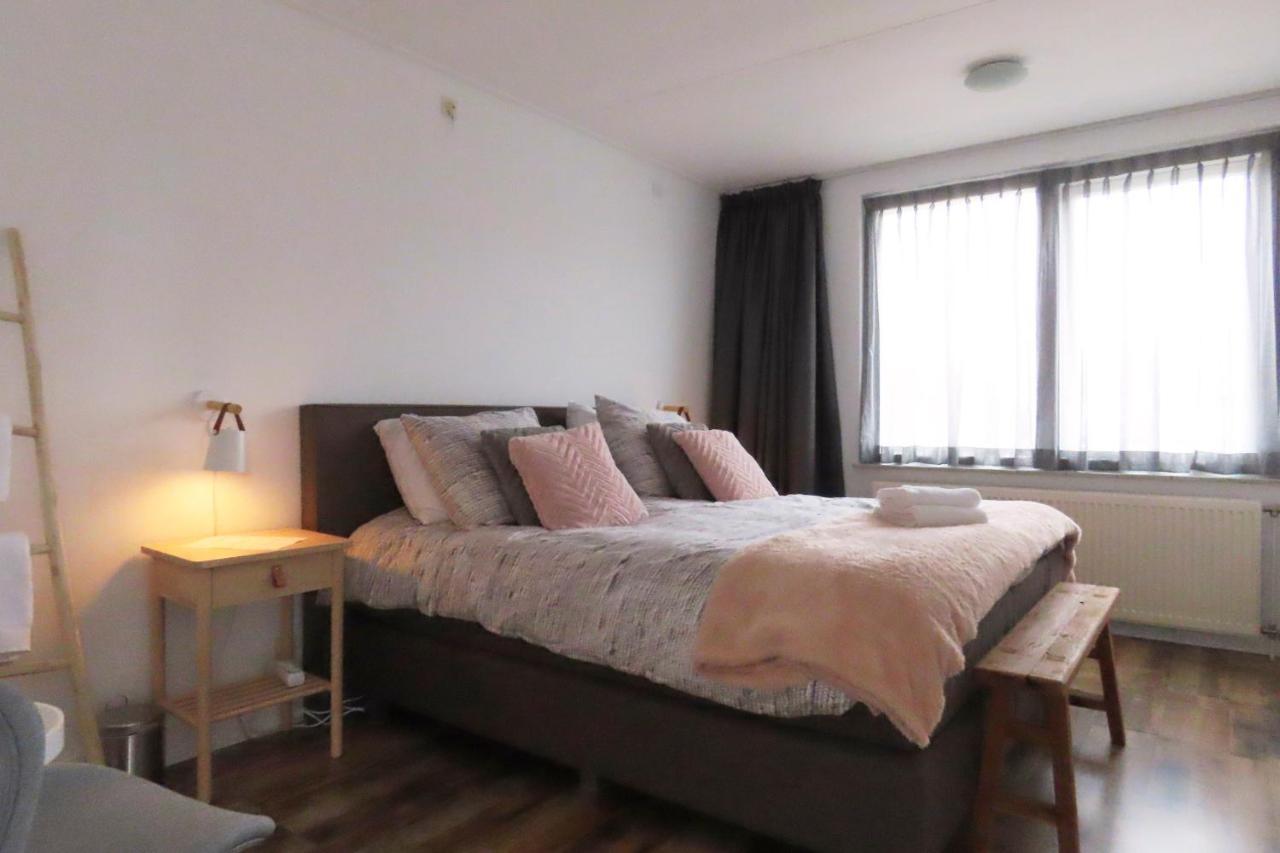 דה קוח Bed And Breakfast Het Bureau Texel מראה חיצוני תמונה